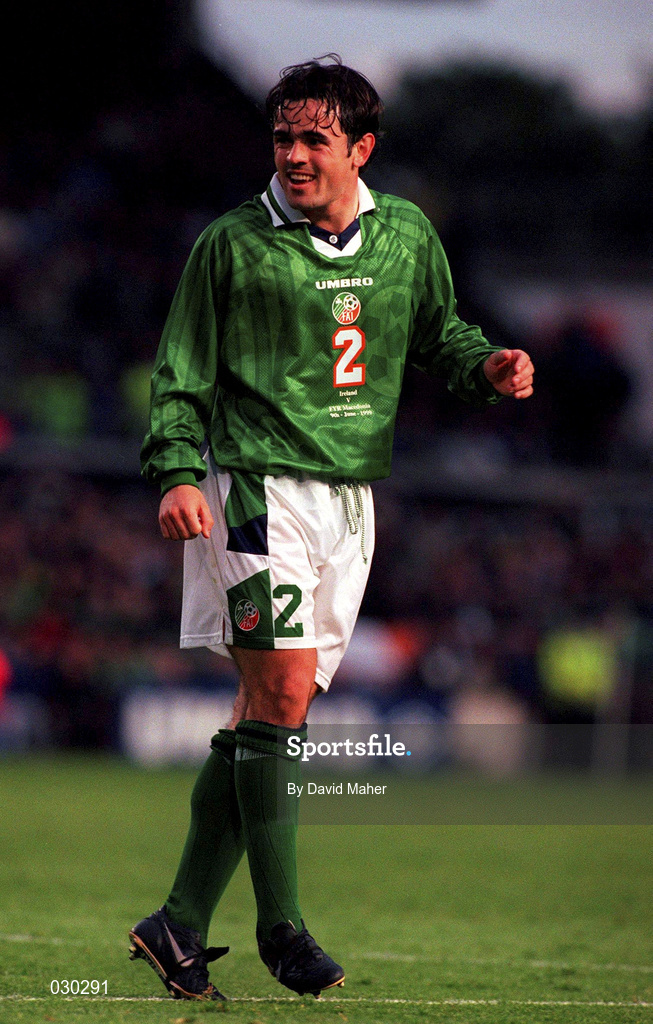 9 July 1999; Stephen Carr of Republic of Ireland during the UEFA European Championships Qualifying Group 8 match between Republic of Ireland and FYR Macedonia at Lansdowne Road in Dublin. Photo by David Maher/Sportsfile