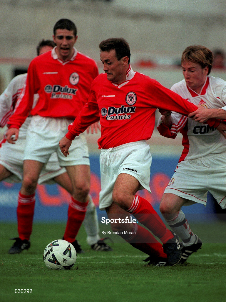 13 August 1999; Stephen Geoghegan of Shelbourne during the Eircom League Premier Division match between Shelbourne and Galway United at Tolka Park in Dublin. Photo by Brendan Moran/Sportsfile