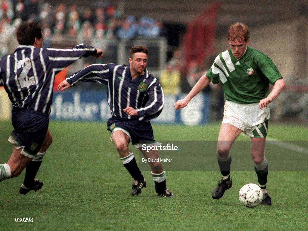 31 March 1993; Steve Staunton of Republic of Ireland during the FIFA World Cup Qualifying Group 3 match between Republic of Ireland and Northern Ireland at Lansdowne Road in Dublin. Photo by David Maher/Sportsfile