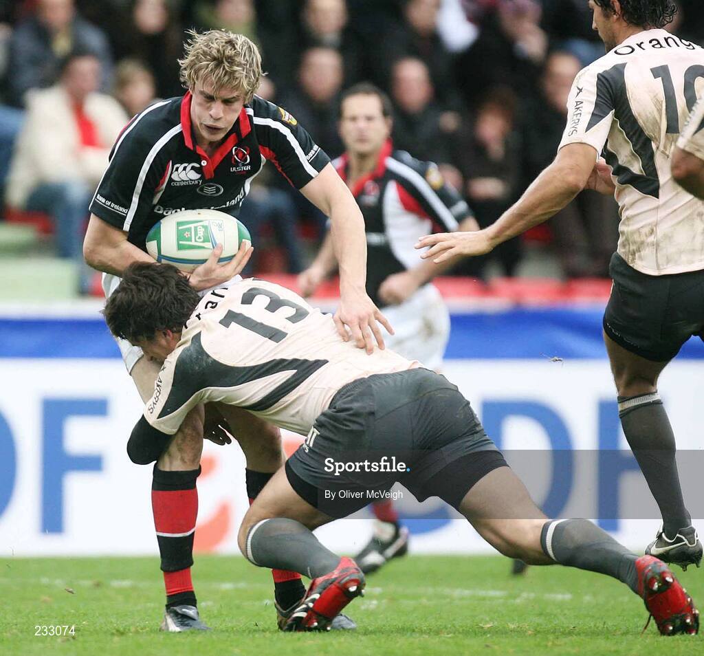 21 January 2007; Andrew Trimble, Ulster, is tackled by Yannick Jauzion, Toulouse. Heineken Cup, Pool 5, Round 6, Toulouse v Ulster, Stade Ernest Wallon, Toulouse, France. Picture credit: Oliver McVeigh / SPORTSFILE