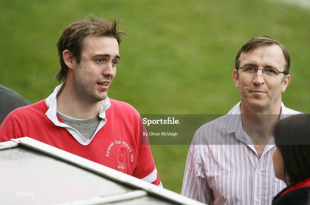 21 January 2007; Ulster supporter Patrick Bamford, left, who was allegedly hit by Trevor Brennan, Toulouse, during the game, chats to Ulster Doctor David Irwin. Heineken Cup, Pool 5, Round 6, Toulouse v Ulster, Stade Ernest Wallon, Toulouse, France. Picture credit: Oliver McVeigh / SPORTSFILE