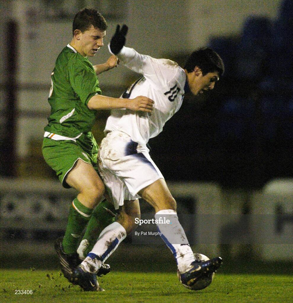 25 January 2007; Martin Forestieri Fernando, Italy, in action against James O'Brien, Republic of Ireland. UEFA U17 Championships Qualifier, Republic of Ireland v Italy, Tolka Park, Dublin. Picture credit: Pat Murphy / SPORTSFILE