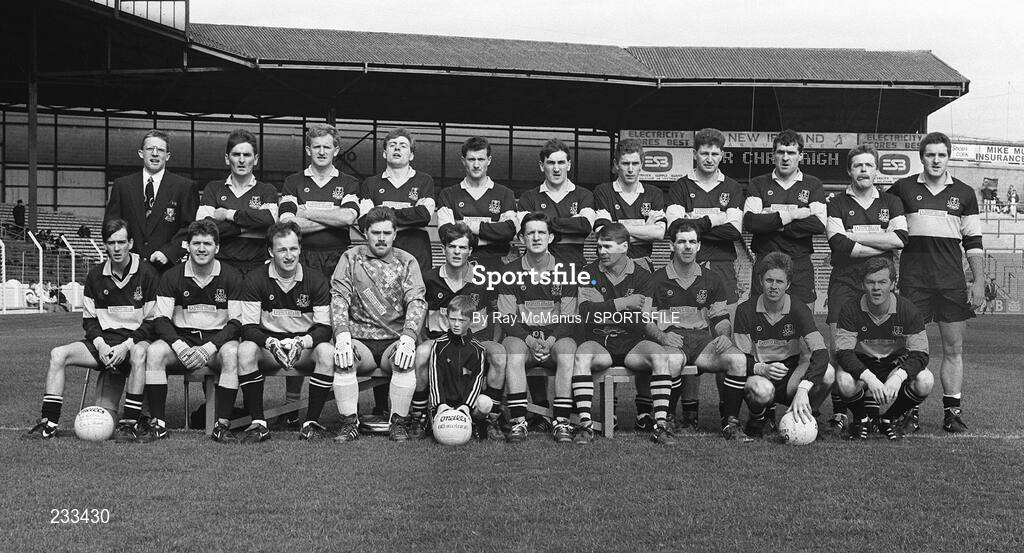 17 March 1992. The Dr. Crokes, Co. Kerry, squad with mascot Colm Cooper. All-Ireland Club Football Final, Dr. Crokes, Co. Kerry v Thomas Davis, Co. Dublin, Croke Park, Dublin. Picture credit; Ray McManus / SPORTSFILE