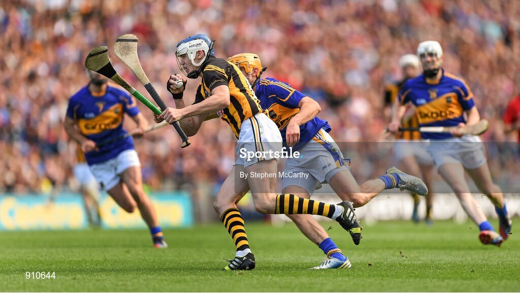 7 September 2014; TJ Reid, Kilkenny, in action against Shane McGrath, Tipperary. GAA Hurling All Ireland Senior Championship Final, Kilkenny v Tipperary. Croke Park, Dublin. Picture credit: Stephen McCarthy / SPORTSFILE