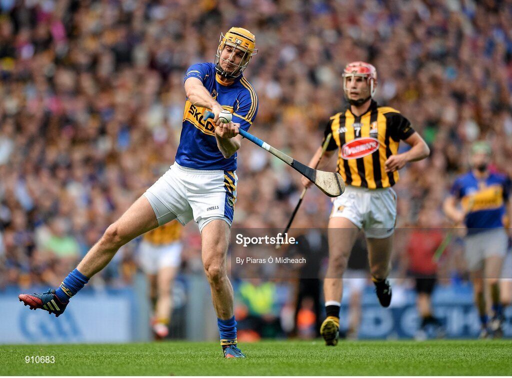 7 September 2014; Seamus Callanan, Tipperary, in action against Cillian Buckley, Kilkenny. GAA Hurling All Ireland Senior Championship Final, Kilkenny v Tipperary. Croke Park, Dublin. Picture credit: Piaras Ó Mídheach / SPORTSFILE