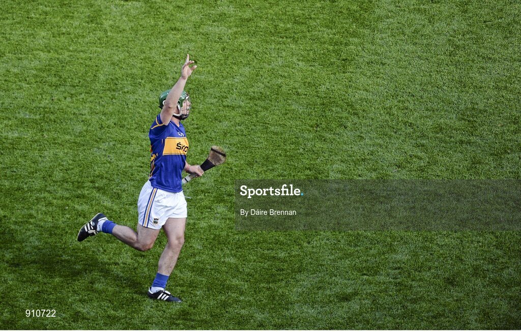 7 September 2014; John O'Dwyer, Tipperary, signals that his late free was over, but it was subsequently judged wide by 'hawkeye'. GAA Hurling All Ireland Senior Championship Final, Kilkenny v Tipperary. Croke Park, Dublin. Picture credit: Dáire Brennan / SPORTSFILE