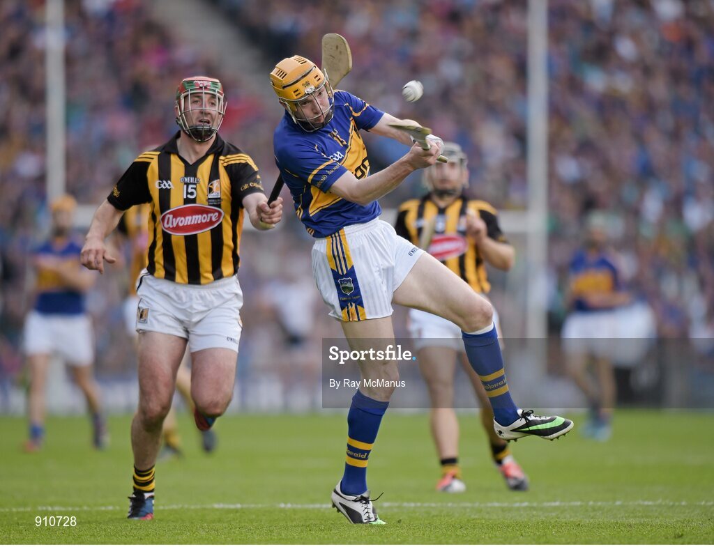 7 September 2014; Lar Corbett, Tipperary, in action against Eoin Larkin, Kilkenny. GAA Hurling All Ireland Senior Championship Final, Kilkenny v Tipperary. Croke Park, Dublin. Picture credit: Ray McManus / SPORTSFILE