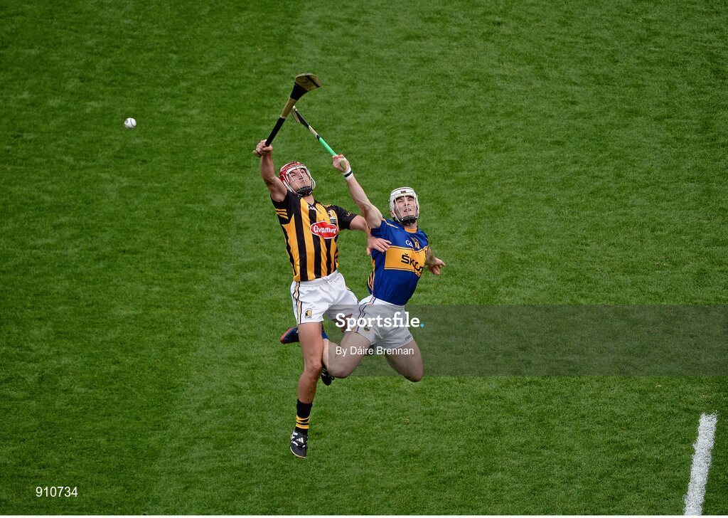 7 September 2014; Cillian Buckley, Kilkenny, in action against Gearóid Ryan, Tipperary. GAA Hurling All Ireland Senior Championship Final, Kilkenny v Tipperary. Croke Park, Dublin. Picture credit: Dáire Brennan / SPORTSFILE