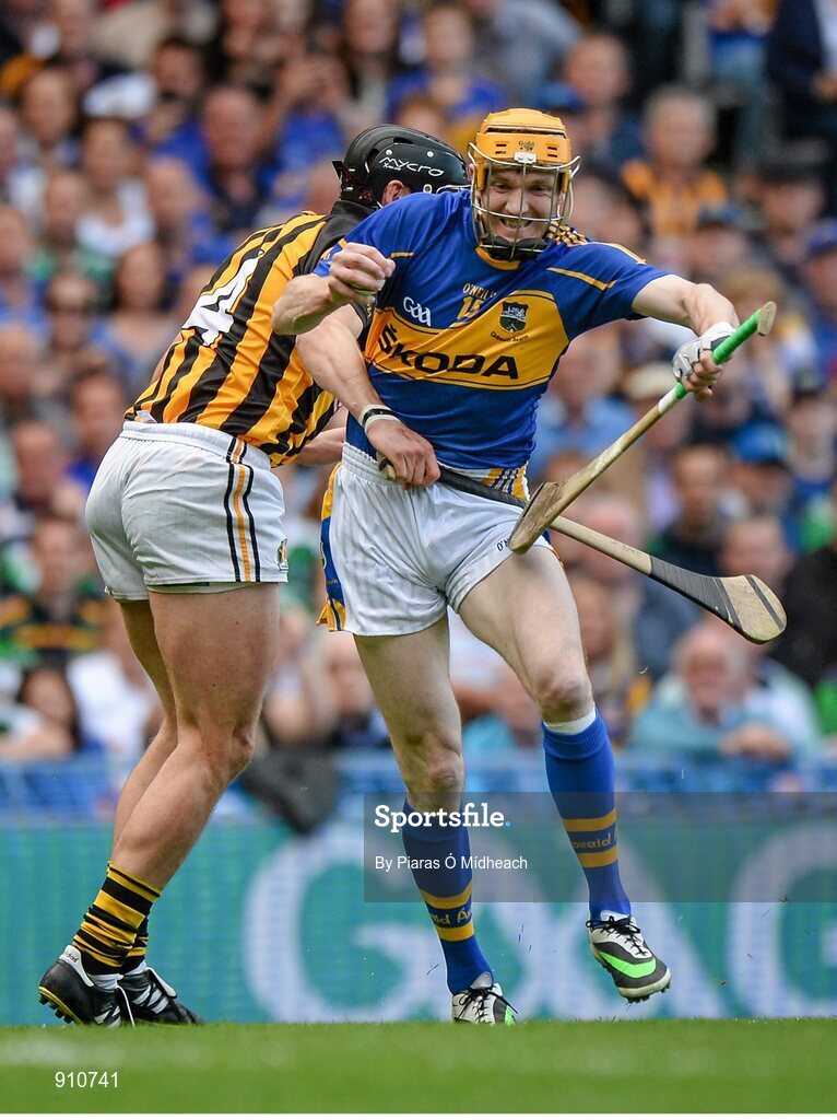 7 September 2014; Lar Corbett, Tipperary, in action against Jackie Tyrrell, Kilkenny. GAA Hurling All Ireland Senior Championship Final, Kilkenny v Tipperary. Croke Park, Dublin. Picture credit: Piaras Ó Mídheach / SPORTSFILE