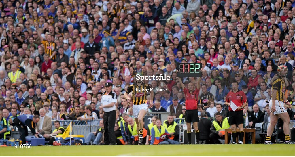 7 September 2014; Substitute Henry Shefflin is introduced for Kilkenny. GAA Hurling All Ireland Senior Championship Final, Kilkenny v Tipperary. Croke Park, Dublin. Picture credit: Ray McManus / SPORTSFILE