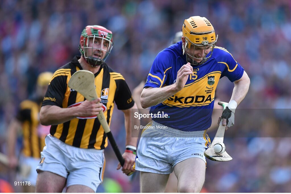 7 September 2014; Lar Corbett, Tipperary, in action against Eoin Larkin, Kilkenny. GAA Hurling All Ireland Senior Championship Final, Kilkenny v Tipperary. Croke Park, Dublin. Picture credit: Brendan Moran / SPORTSFILE
