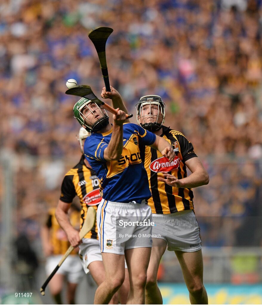 7 September 2014; Cathal Barrett, Tipperary, in action against Walter Walsh, Kilkenny. GAA Hurling All Ireland Senior Championship Final, Kilkenny v Tipperary. Croke Park, Dublin. Picture credit: Piaras Ó Mídheach / SPORTSFILE