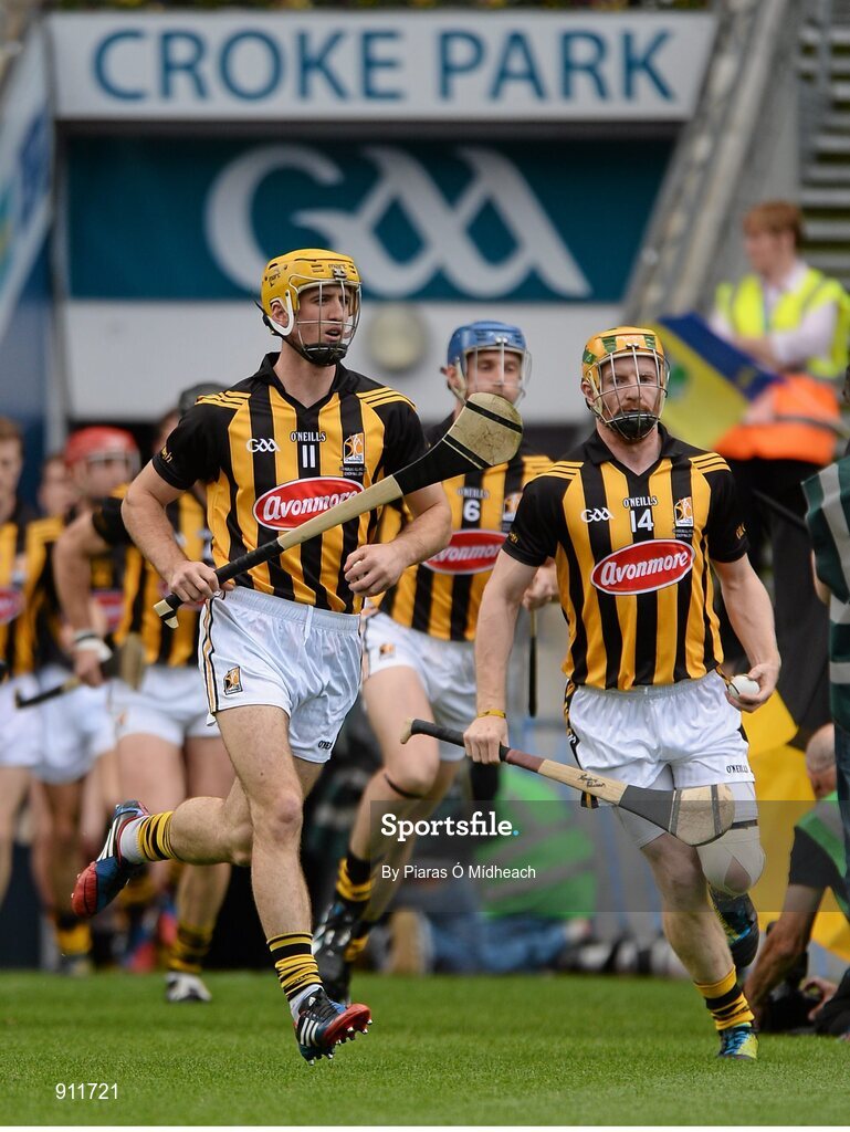 7 September 2014; Kilkenny's Colin Fennelly, left, Brian Hogan and Richie Power, right, run on to the pitch before the game. GAA Hurling All Ireland Senior Championship Final, Kilkenny v Tipperary. Croke Park, Dublin. Picture credit: Piaras Ó Mídheach / SPORTSFILE