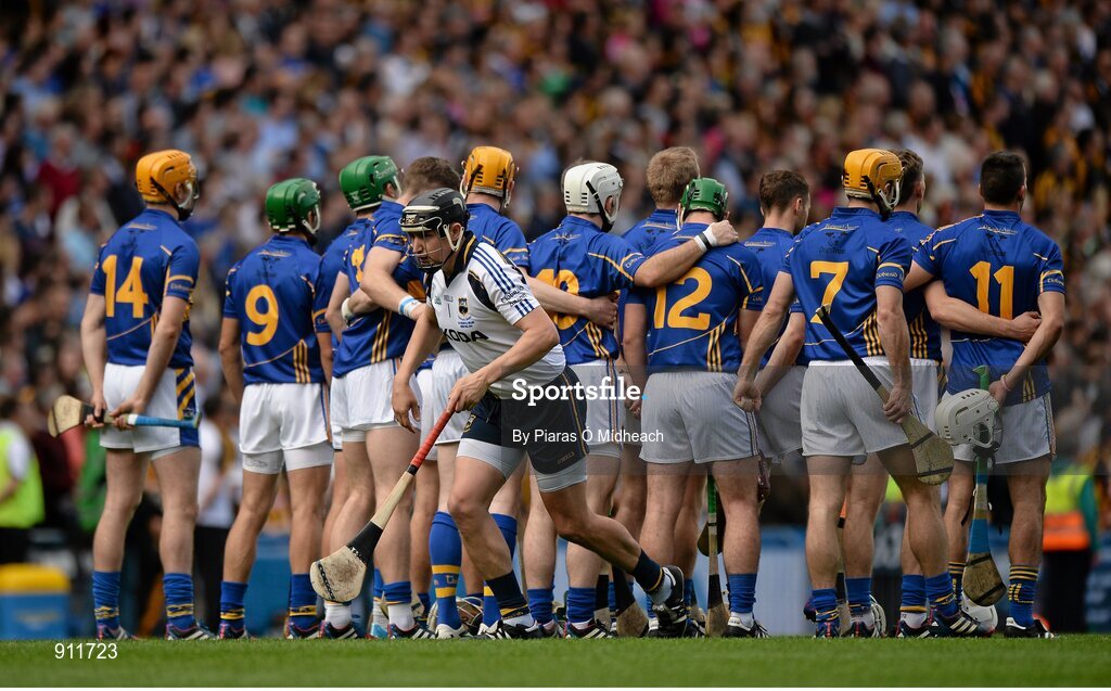 7 September 2014; Tipperary goalkeeper Darren Gleeson races back to his goal after the national anthem. GAA Hurling All Ireland Senior Championship Final, Kilkenny v Tipperary. Croke Park, Dublin. Picture credit: Piaras Ó Mídheach / SPORTSFILE
