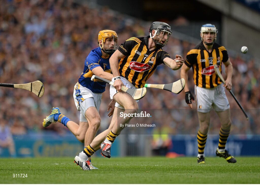 7 September 2014; Conor Fogarty, Kilkenny, in action against Shane McGrath, Tipperary. GAA Hurling All Ireland Senior Championship Final, Kilkenny v Tipperary. Croke Park, Dublin. Picture credit: Piaras Ó Mídheach / SPORTSFILE