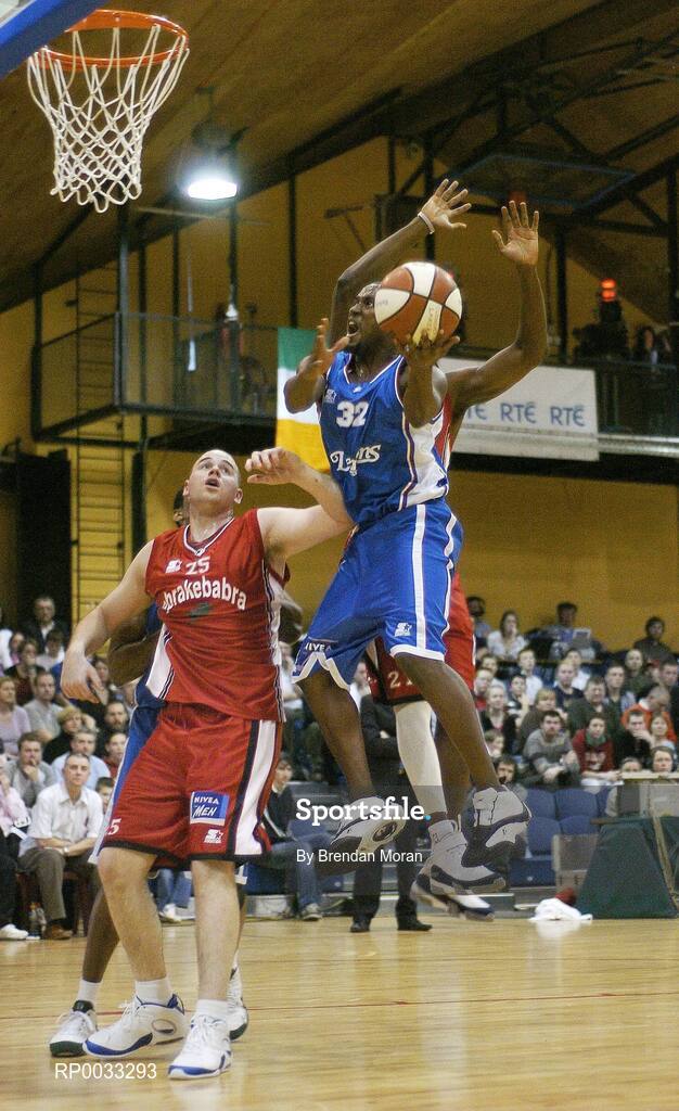 28 January 2007; LaShon Sheffield, UCC Demons, in action against Michael Quirke, left, and Wilder Auguste, Abrakebabra Tigers. Men's Superleague National Cup Final, Abrakebabra Tigers, Tralee, Co. Kerry v UCC Demons, Cork, National Basketball Arena, Tallaght, Dublin. Picture credit: Brendan Moran / SPORTSFILE