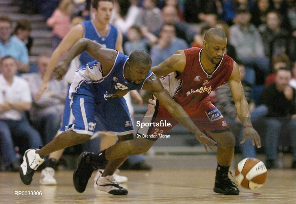 28 January 2007; Dave Fanning, Abrakebabra Tigers, in action against LaShon Sheffield, UCC Demons. Men's Superleague National Cup Final, Abrakebabra Tigers, Tralee, Co. Kerry v UCC Demons, Cork, National Basketball Arena, Tallaght, Dublin. Picture credit: Brendan Moran / SPORTSFILE