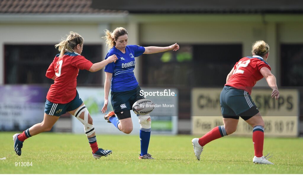 13 September 2014; Aine Donnelly, Leinster, in action against Laura O'Mahony, left, and Nicola Scully, Munster. Women’s Senior Interprovincial, Leinster v Munster, Ashbourne RFC, Ashbourne, Co. Meath. Picture credit: Brendan Moran / SPORTSFILE