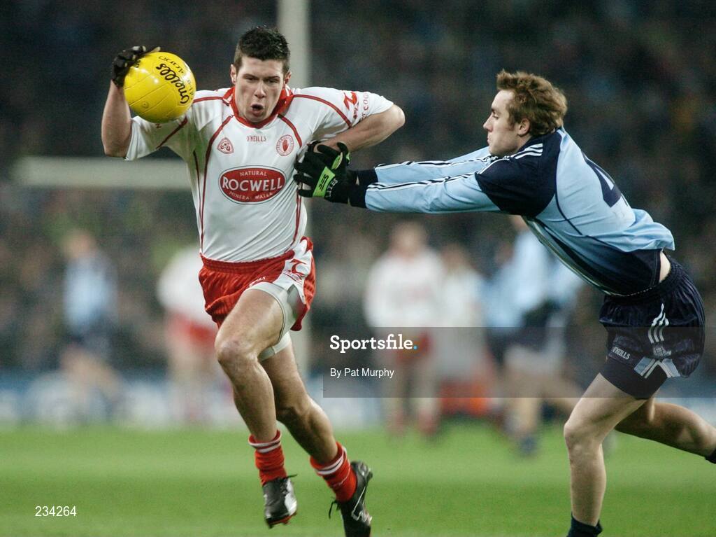 3 February 2007; Sean Cavangh, Tyrone, in action against Paul Griffin, Dublin. Allianz NFL Division 1A, Dublin v Tyrone, Croke Park, Dublin. Picture credit: Pat Murphy / SPORTSFILE