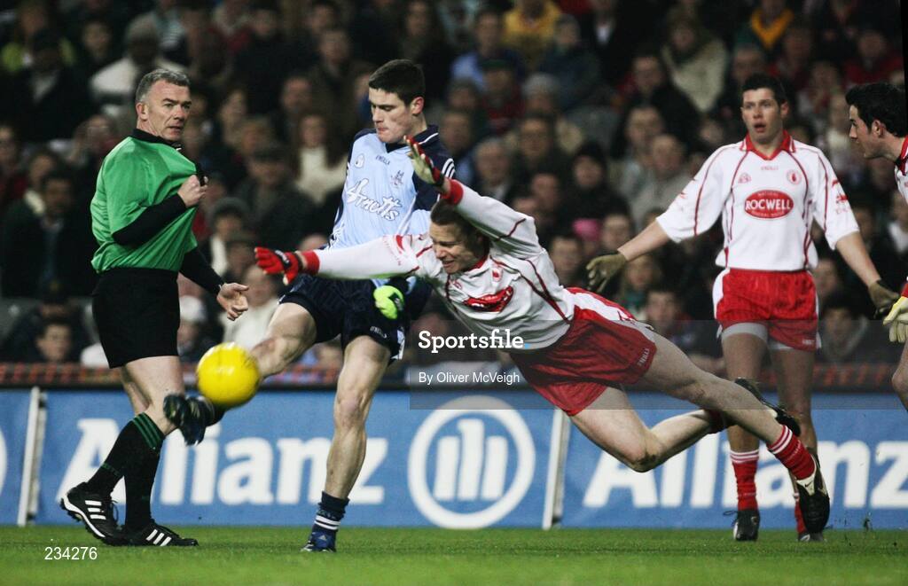3 February 2007; Diarmuid Connolly, Dublin, in action against Cormac McGinley, Tyrone. Allianz NFL Division 1A, Dublin v Tyrone, Croke Park, Dublin. Picture credit: Oliver McVeigh / SPORTSFILE