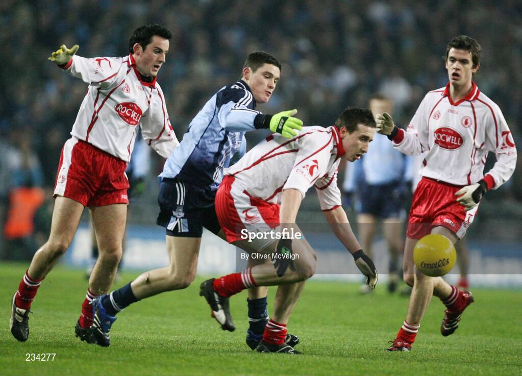 3 February 2007; Diarmuid Connolly, Dublin, in action against Colm Cavanagh and David Harte, Tyrone. Allianz NFL Division 1A, Dublin v Tyrone, Croke Park, Dublin. Picture credit: Oliver McVeigh / SPORTSFILE