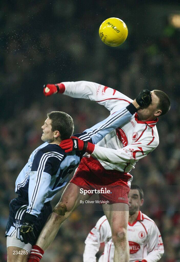 3 February 2007; Conal Keaney, Dublin, in action against Cormac McGinley, Tyrone. Allianz NFL Division 1A, Dublin v Tyrone, Croke Park, Dublin. Picture credit: Oliver McVeigh / SPORTSFILE