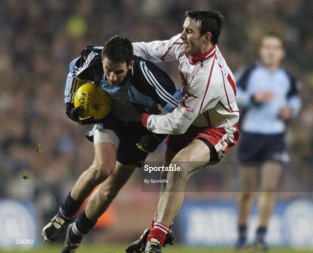 3 February 2007; Derek Murray, Dublin, in action against Colm Donnelly, Tyrone. Allianz NFL Division 1A, Dublin v Tyrone, Croke Park, Dublin. Photo by Sportsfile *** Local Caption ***