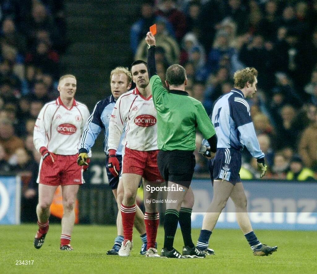 3 February 2007; Referee Pat McEnaney shows Tyrone's Ryan McMenamin the red card. Allianz NFL Division 1A, Dublin v Tyrone, Croke Park, Dublin. Picture credit: David Maher / SPORTSFILE