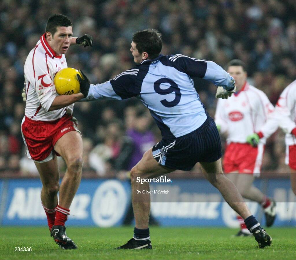 3 February 2007; Sean Cavanagh, Tyrone, in action against Declan O'Mahony, Dublin. Allianz NFL Division 1A, Dublin v Tyrone, Croke Park, Dublin. Picture credit: Oliver McVeigh / SPORTSFILE