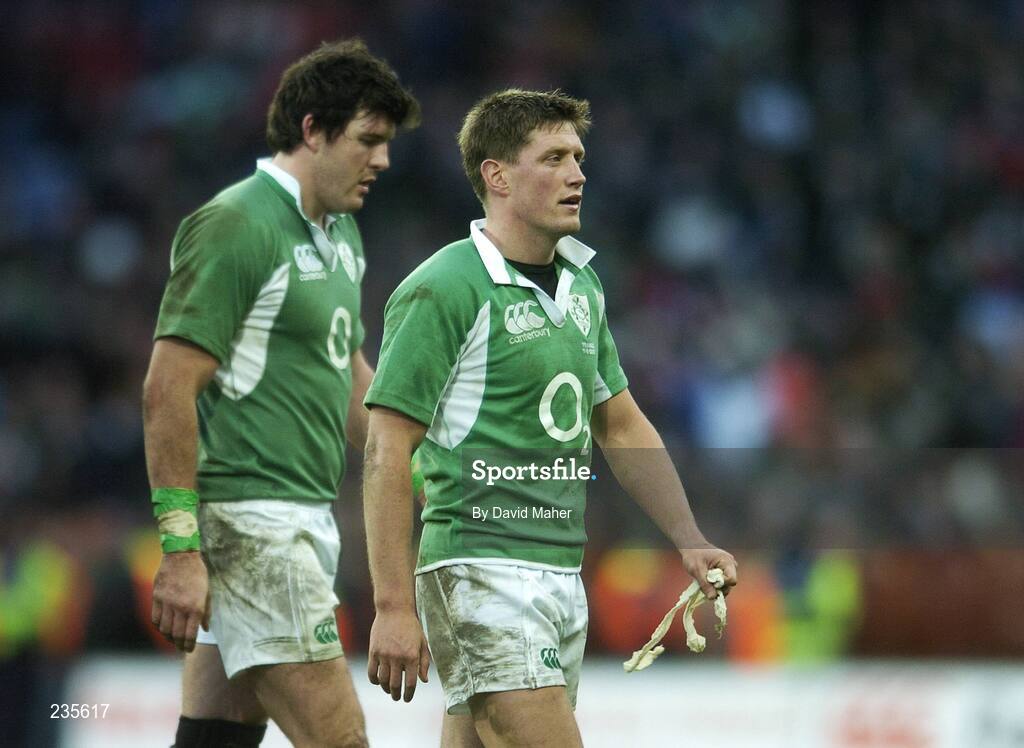 11 February 2007; Dejected Ireland players Ronan O'Gara and Shane Horgan at the end of the game. RBS Six Nations Rugby Championship, Ireland v France, Croke Park, Dublin. Picture Credit: David Maher / SPORTSFILE
