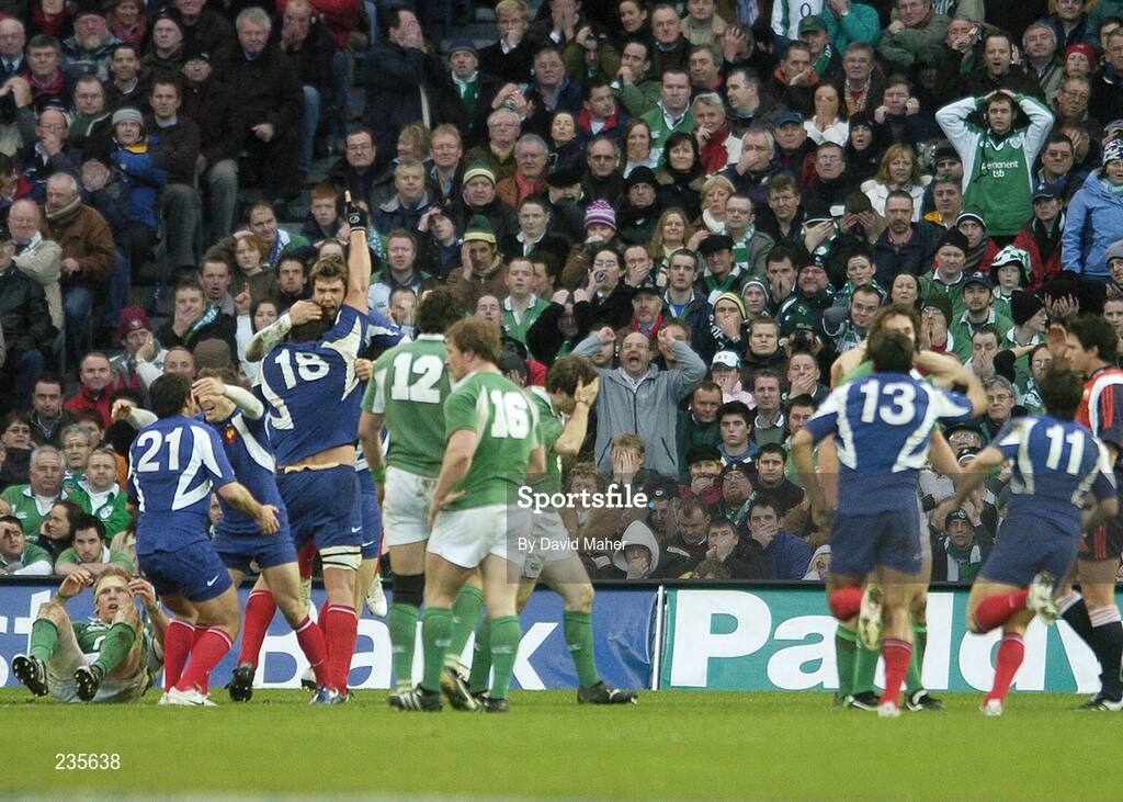 11 February 2007; Vincent Clerc, France, third from left, celebrates after going over to score his side's winning try with Lionel Beauxis, 21, and Jerome Thion. RBS Six Nations Rugby Championship, Ireland v France, Croke Park, Dublin. Picture Credit: David Maher / SPORTSFILE
