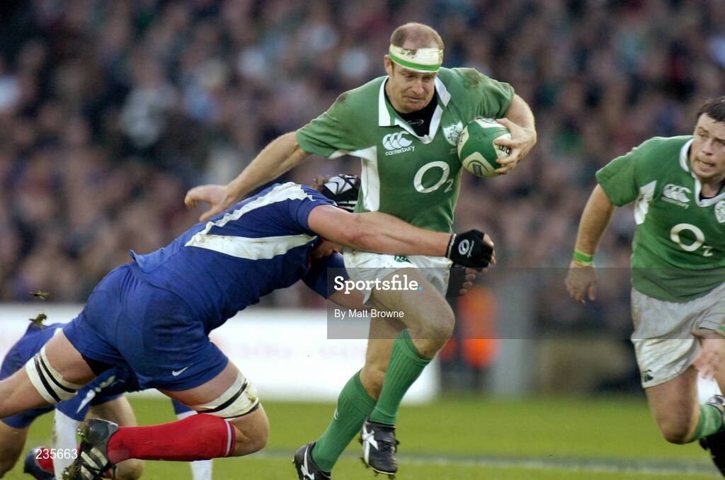 11 February 2007; Denis Hickie, Ireland, is tackled by Jerome Thion, France. RBS Six Nations Rugby Championship, Ireland v France, Croke Park, Dublin. Picture Credit: Matt Browne / SPORTSFILE