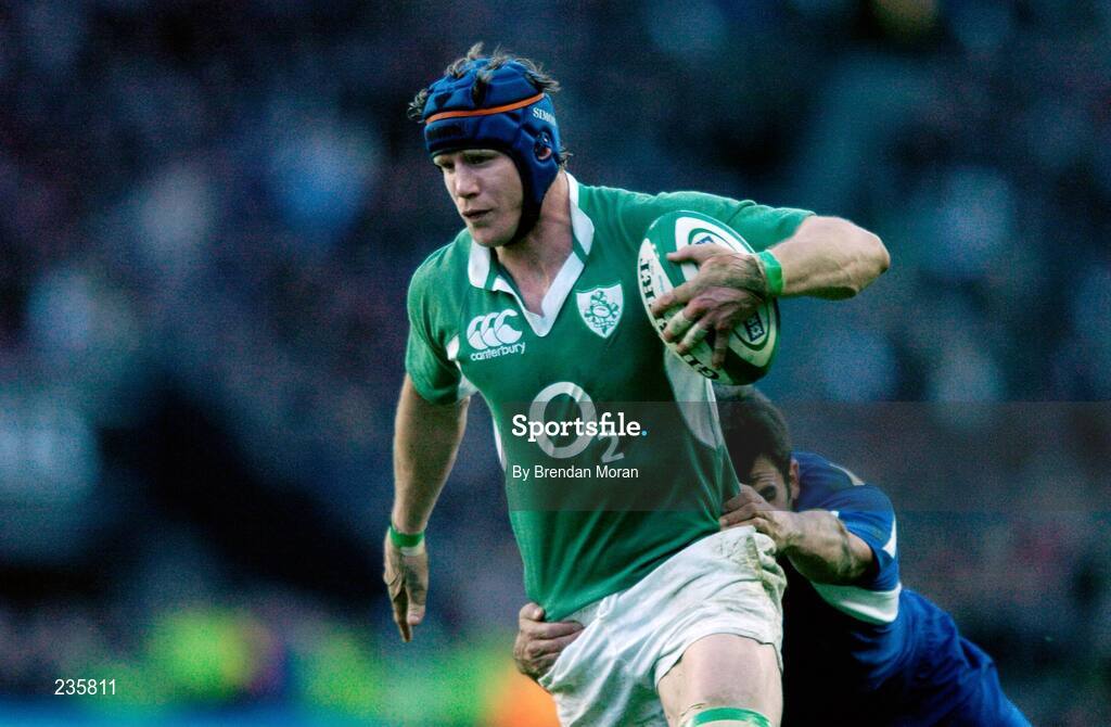 11 February 2007; Simon Easterby, Ireland, is tackled by David Marty, France. RBS Six Nations Rugby Championship, Ireland v France, Croke Park, Dublin. Picture Credit: Brendan Moran / SPORTSFILE