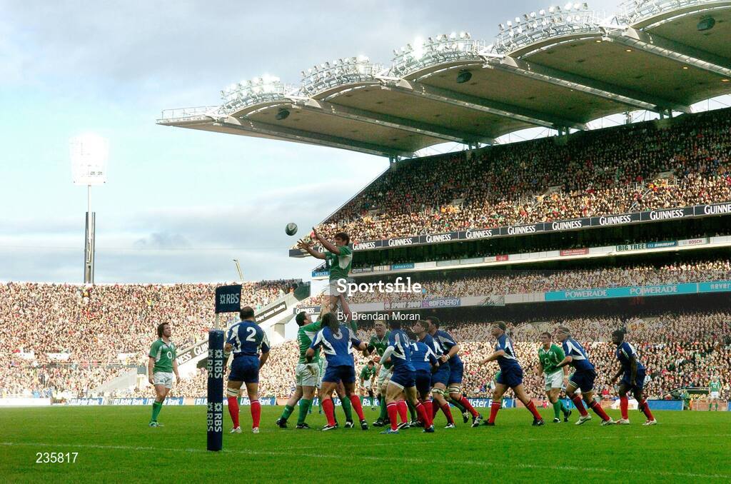 11 February 2007; Donncha O'Callaghan, Ireland, wins a lineout against France. RBS Six Nations Rugby Championship, Ireland v France, Croke Park, Dublin. Picture Credit: Brendan Moran / SPORTSFILE