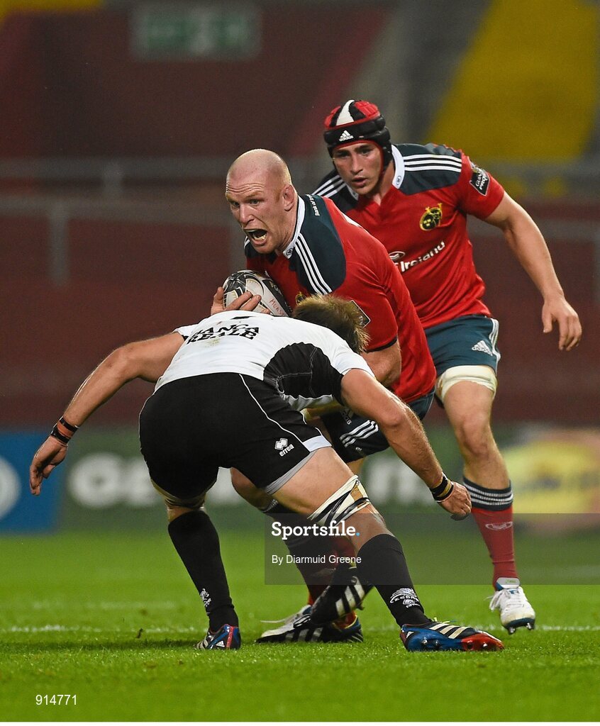 19 September 2014; Paul O'Connell, Munster, supported by team-mate Tommy O'Donnell, in action against Filippo Cristiano, Zebre. Guinness PRO12, Round 3,  Munster v Zebre. Thomond Park, Limerick. Picture credit: Diarmuid Greene / SPORTSFILE