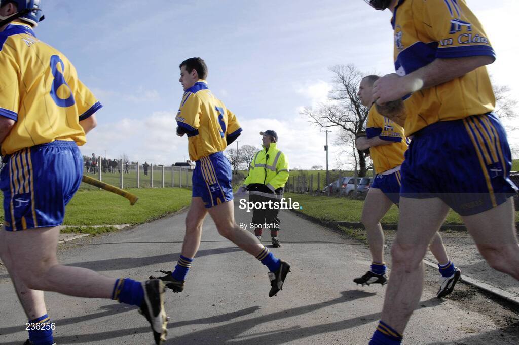 18 February 2007; The Clare hurling team make their way onto the pitch before the start of the game. Allianz National Hurling League Division 1A, Round 1, Down v Clare, Portaferry, Down. Photo by Sportsfile *** Local Caption ***