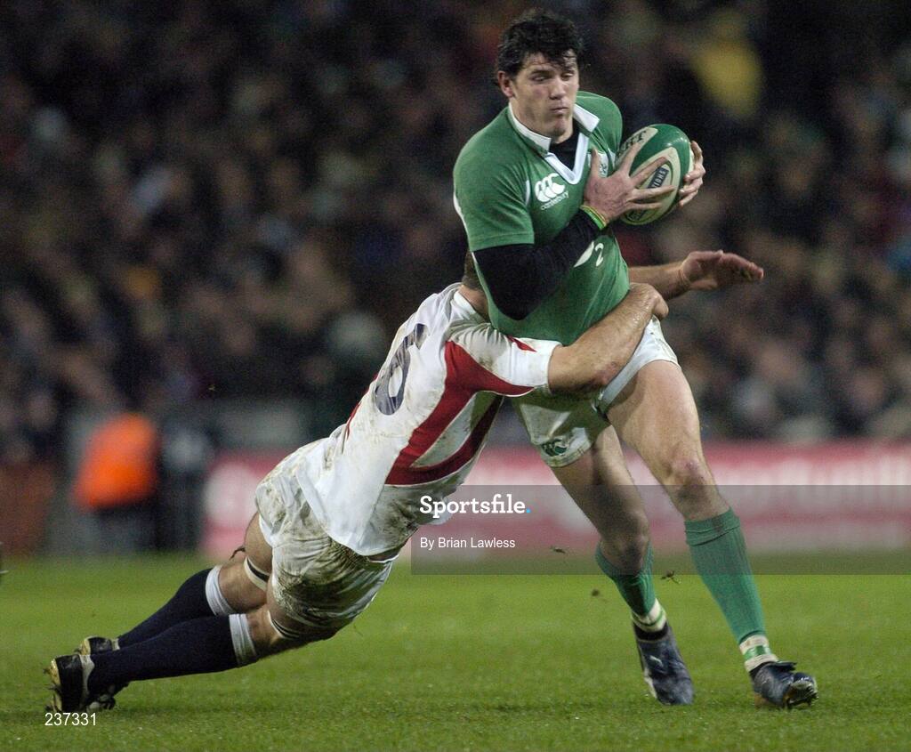 24 February 2007; Ireland's Shane Horgan is tackled by England's Joe Worsley. RBS Six Nations Rugby Championship, Ireland v England, Croke Park, Dublin. Picture Credit: Brian Lawless / SPORTSFILE