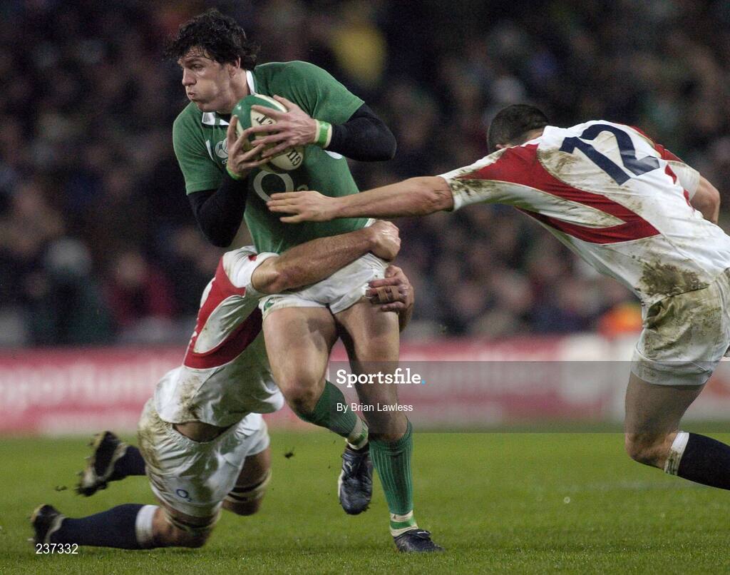 24 February 2007; Shane Horgan, Ireland, is tackled by Joe Worsley, left, and Andy Farrell, England. RBS Six Nations Rugby Championship, Ireland v England, Croke Park, Dublin. Picture Credit: Brian Lawless / SPORTSFILE