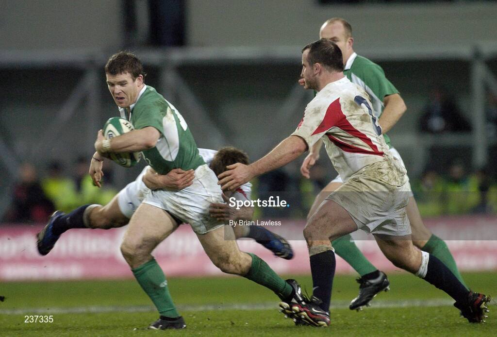 24 February 2007; Ireland's Gordon D'Arcy is tackled by England's Jonny Wilkinson and George Chuter, right. RBS Six Nations Rugby Championship, Ireland v England, Croke Park, Dublin. Picture Credit: Brian Lawless / SPORTSFILE