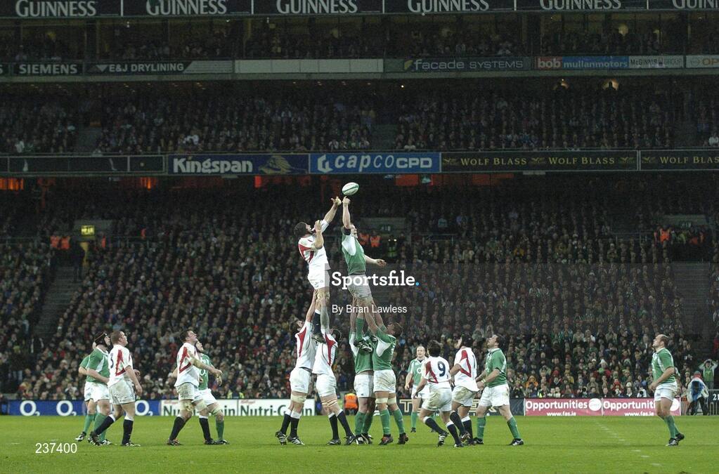 24 February 2007; Paul O'Connell, Ireland, wins possession in a lineout from Danny Grewcock, England. RBS Six Nations Rugby Championship, Ireland v England, Croke Park, Dublin. Picture Credit: Brian Lawless / SPORTSFILE