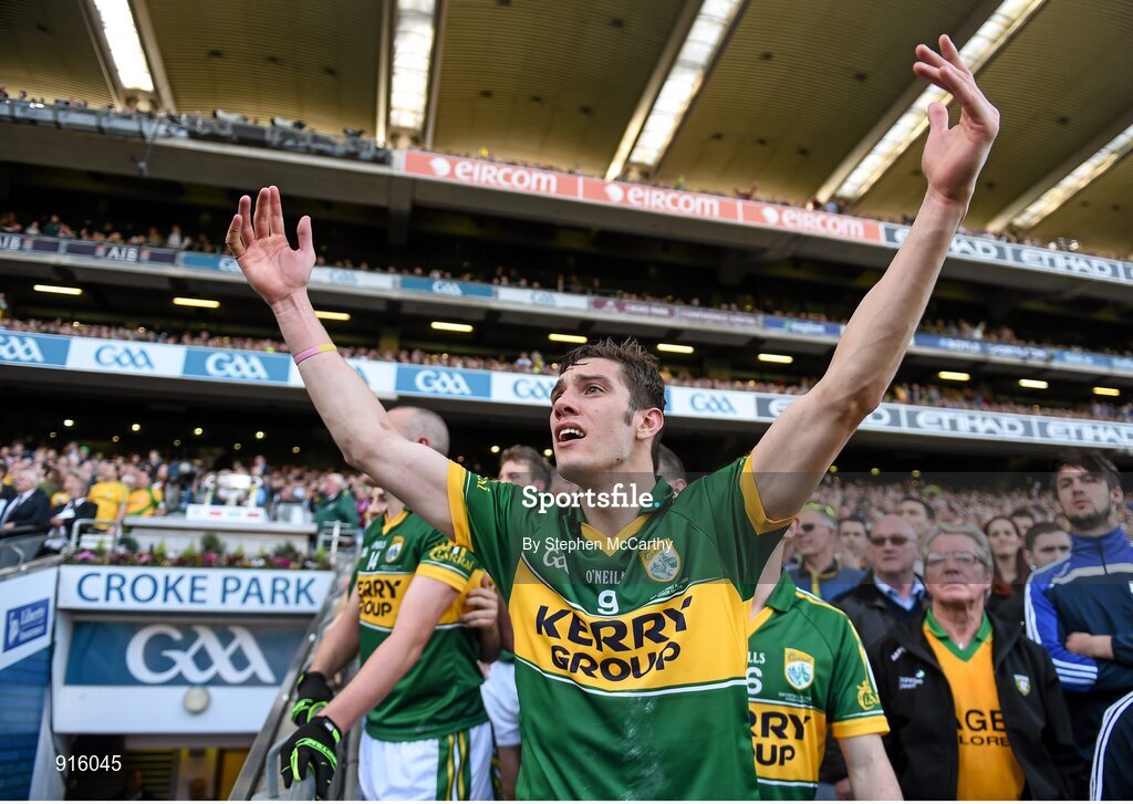 21 September 2014; David Moran, Kerry, watches the closing stages of the game. GAA Football All Ireland Senior Championship Final, Kerry v Donegal. Croke Park, Dublin. Picture credit: Stephen McCarthy / SPORTSFILE