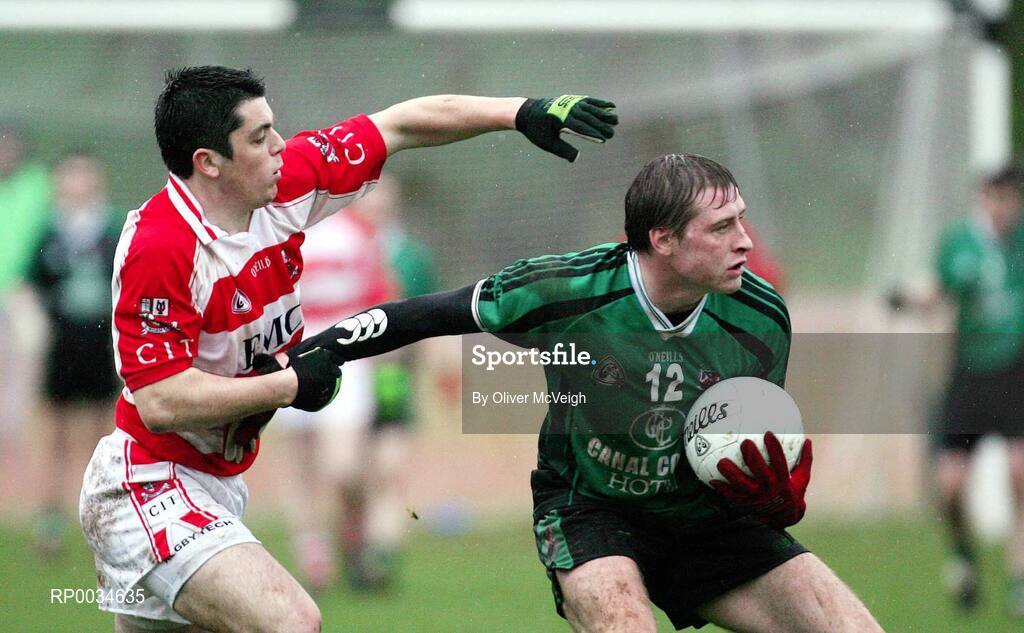 2 March 2007; Kevin McGourty, QUB, in action against Geroid O'Shea, Cork IT. Ulster Bank Sigerson Cup Semi-Final, Queen's University Belfast v Cork Institute of Technology, Queen's University, Belfast, Co. Antrim. Picture credit: Oliver McVeigh / SPORTSFILE