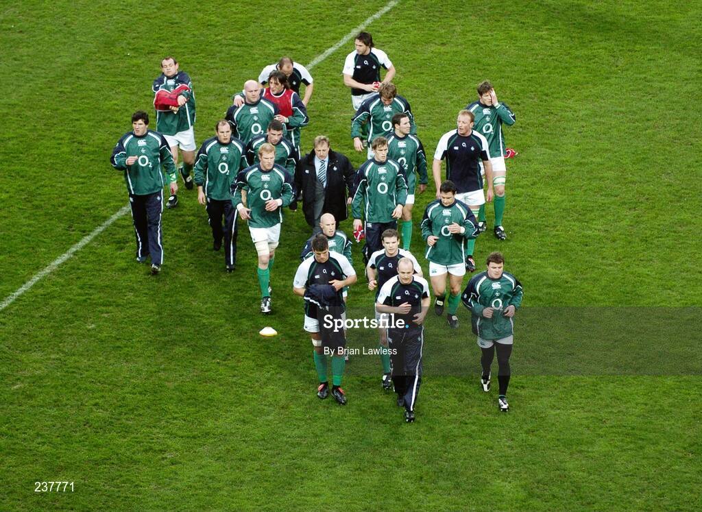 24 February 2007; The Ireland team and coach Eddie O'Sullivan leave the pitch after a pre-match warm up. RBS Six Nations Rugby Championship, Ireland v England, Croke Park, Dublin. Picture Credit: Brian Lawless / SPORTSFILE