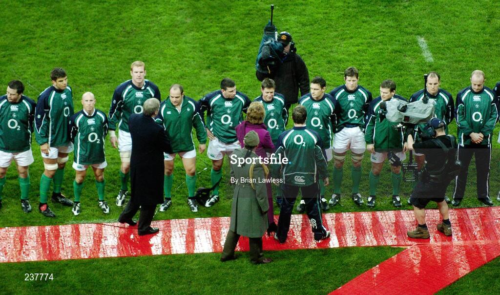 24 February 2007; President of Ireland Mary McAleese meets the Ireland team. RBS Six Nations Rugby Championship, Ireland v England, Croke Park, Dublin. Picture Credit: Brian Lawless / SPORTSFILE