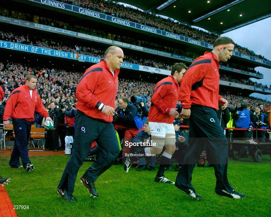 24 February 2007; Members of the England team run onto the pitch before the game. RBS Six Nations Rugby Championship, Ireland v England, Croke Park, Dublin. Picture Credit: Brendan Moran / SPORTSFILE