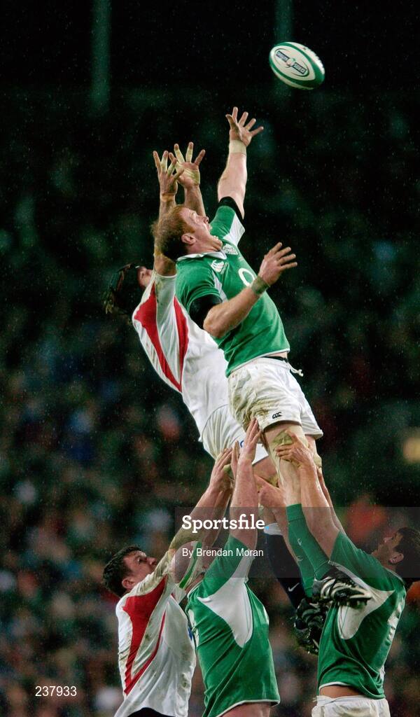 24 February 2007; Paul O'Connell, Ireland, contests a lineout with Danny Grewcock, England. RBS Six Nations Rugby Championship, Ireland v England, Croke Park, Dublin. Picture Credit: Brendan Moran / SPORTSFILE