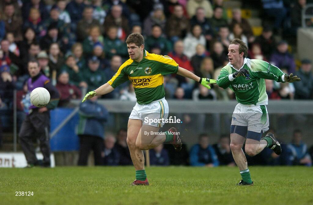 25 February 2007; Eamonn Fitzmaurice, Kerry, in action against Shane Lyons, Fermanagh. Allianz National Football League, Division 1A, Round 3, Fermanagh v Kerry, Kingspan Breffni Park, Cavan. Picture Credit: Brendan Moran / SPORTSFILE
