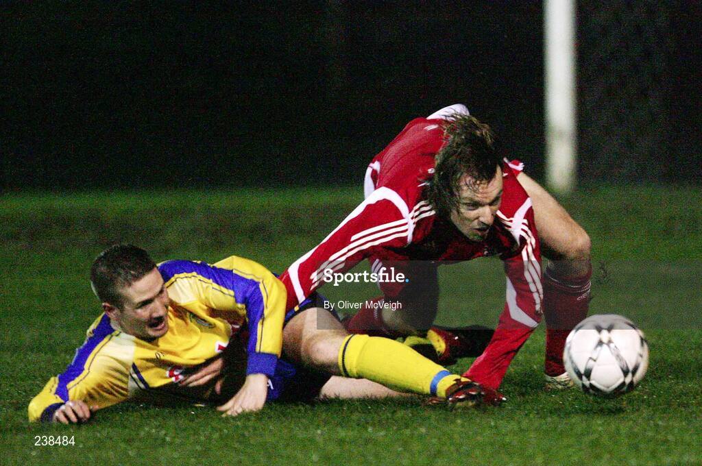 5 March 2007; Wesley Boyle, Portadown, in action against JB Gallagher, Dungannon Swifts. Setanta Cup Group 2, Portadown v Dungannon Swifts, Shamrock Park, Portadown, Co. Armagh. Picture credit: Oliver McVeigh / SPORTSFILE