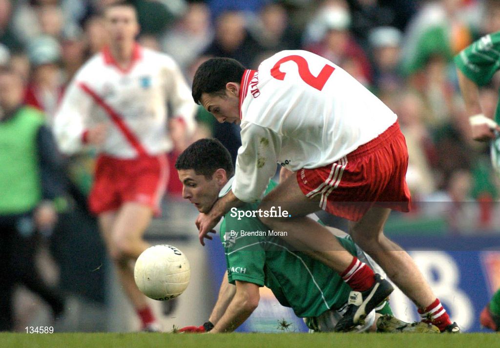 17 March 2004; Noel Meehan of Caltra in action against Sean Mac Sithigh of An Gaeltacht during the AIB All-Ireland Senior Club Football Championship Final between An Gaeltacht and Caltra at Croke Park in Dublin. Photo by Brendan Moran/Sportsfile