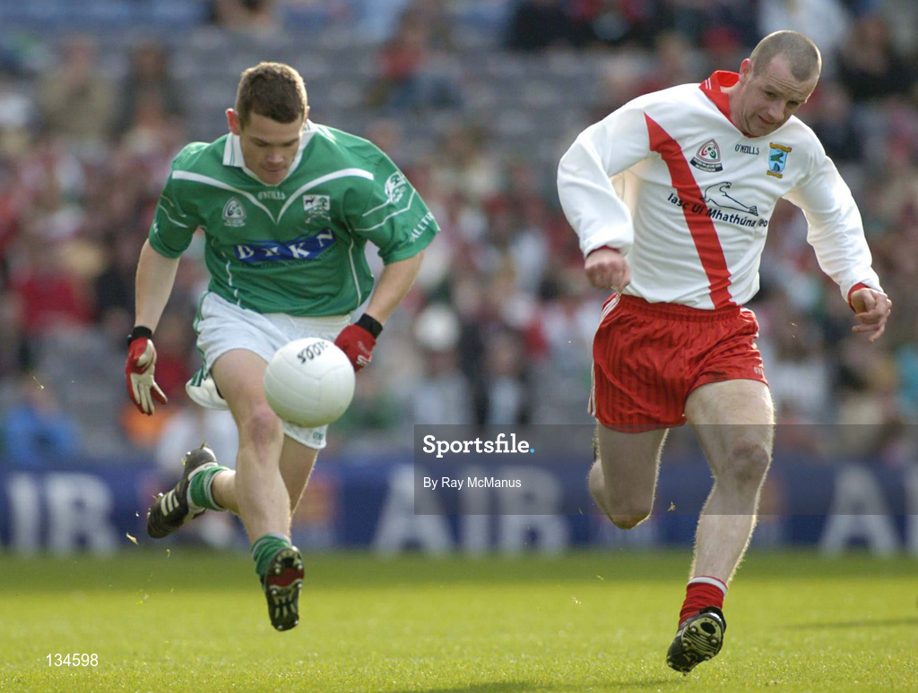 17 March 2004; Declan Meehan of Caltra in action against Tomas î Cruadhlaoich of An Gaeltacht during the AIB All-Ireland Senior Club Football Championship Final between An Gaeltacht and Caltra at Croke Park in Dublin. Photo by Ray McManus/Sportsfile